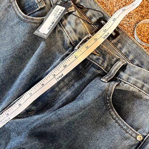 Pretty Little Thing Women Split Hem High Rise Vintage Wash Blue Jeans Size 6 - Picture 6 of 9